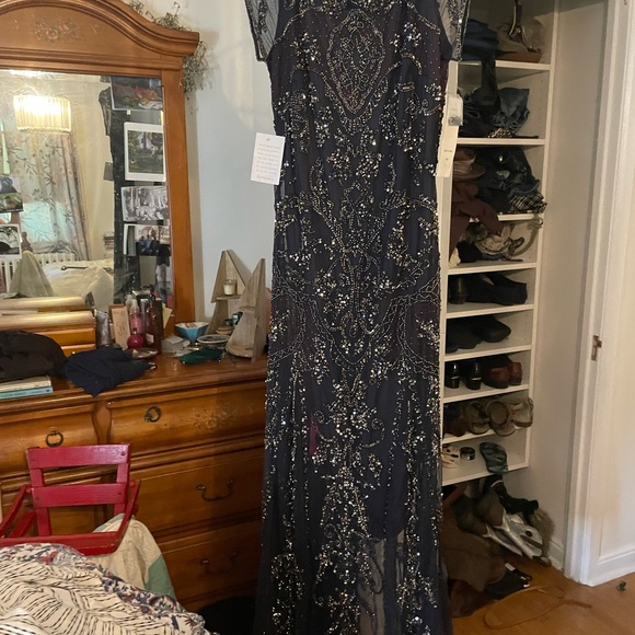 Beautiful beaded dress - new - Picture 6 of 7